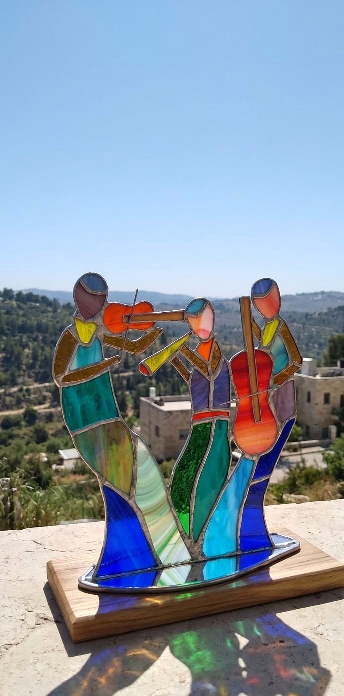 פסל שלושת הכליזמרים
